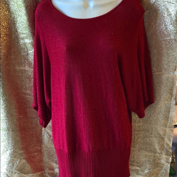 Cable & Gauge Tops - 🌸Cable & Gauge red glitter lightweight knit top